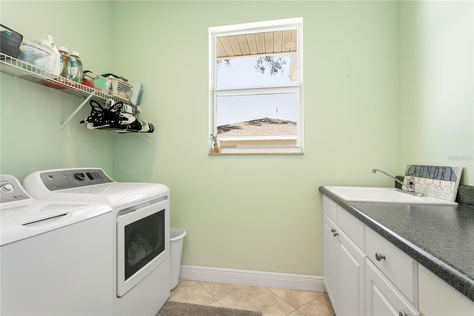 Image 13 of 19 For 601 Hamlin Street