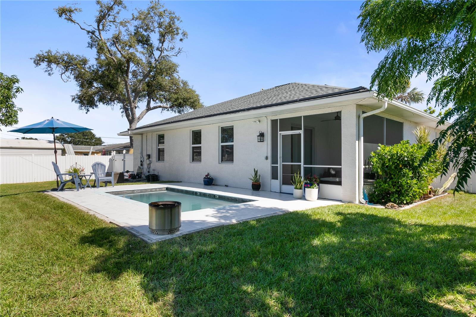 Image 15 of 19 For 601 Hamlin Street