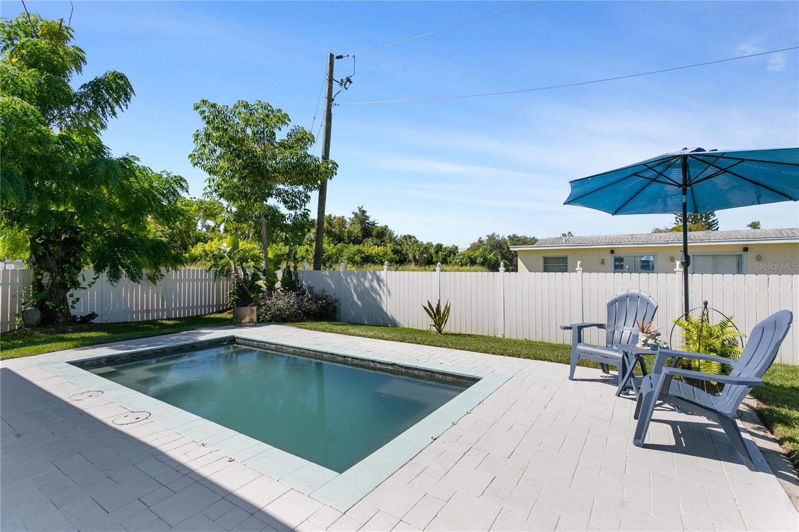 Image 17 of 19 For 601 Hamlin Street