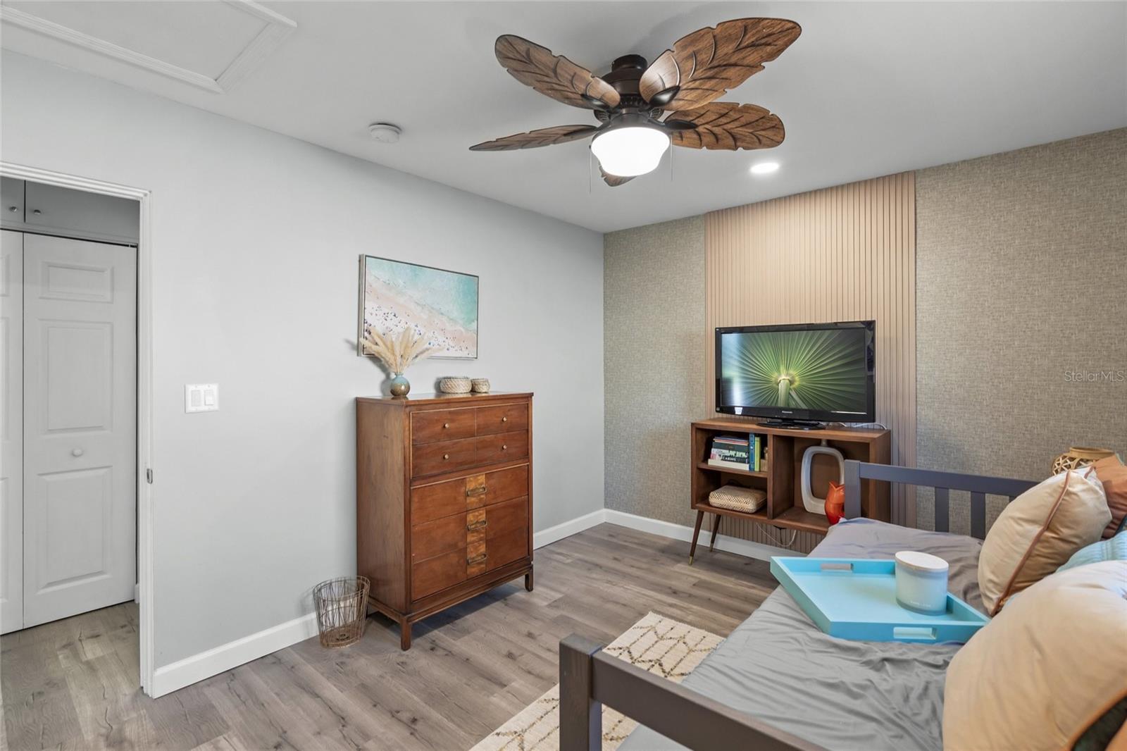 Image 23 of 47 For 744 Guild Drive