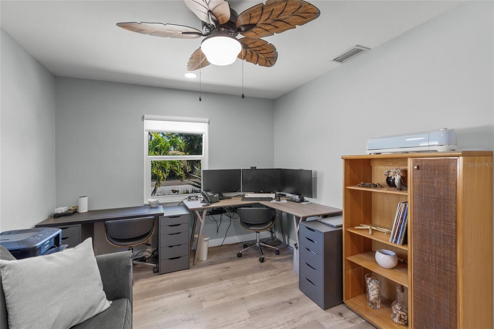 Image 29 of 47 For 744 Guild Drive