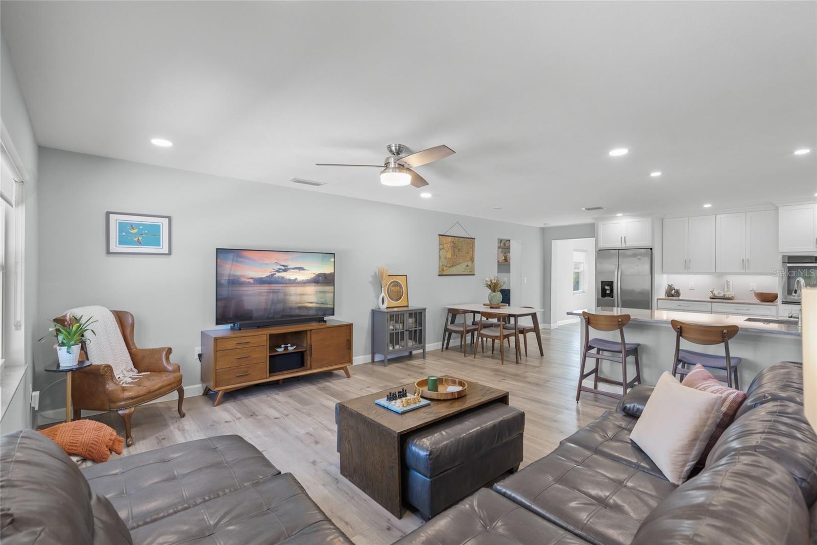 Image 5 of 47 For 744 Guild Drive