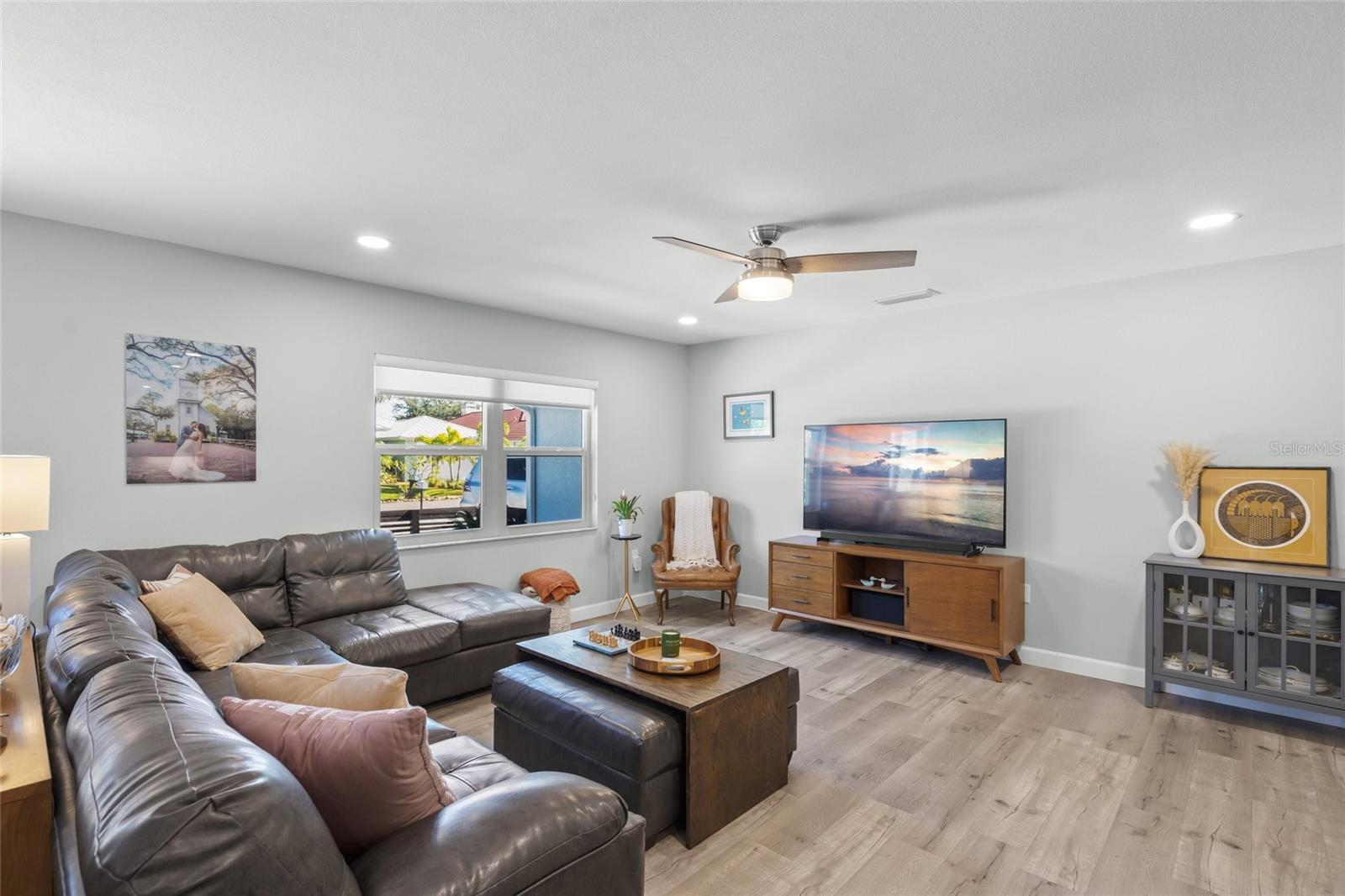 Image 8 of 47 For 744 Guild Drive