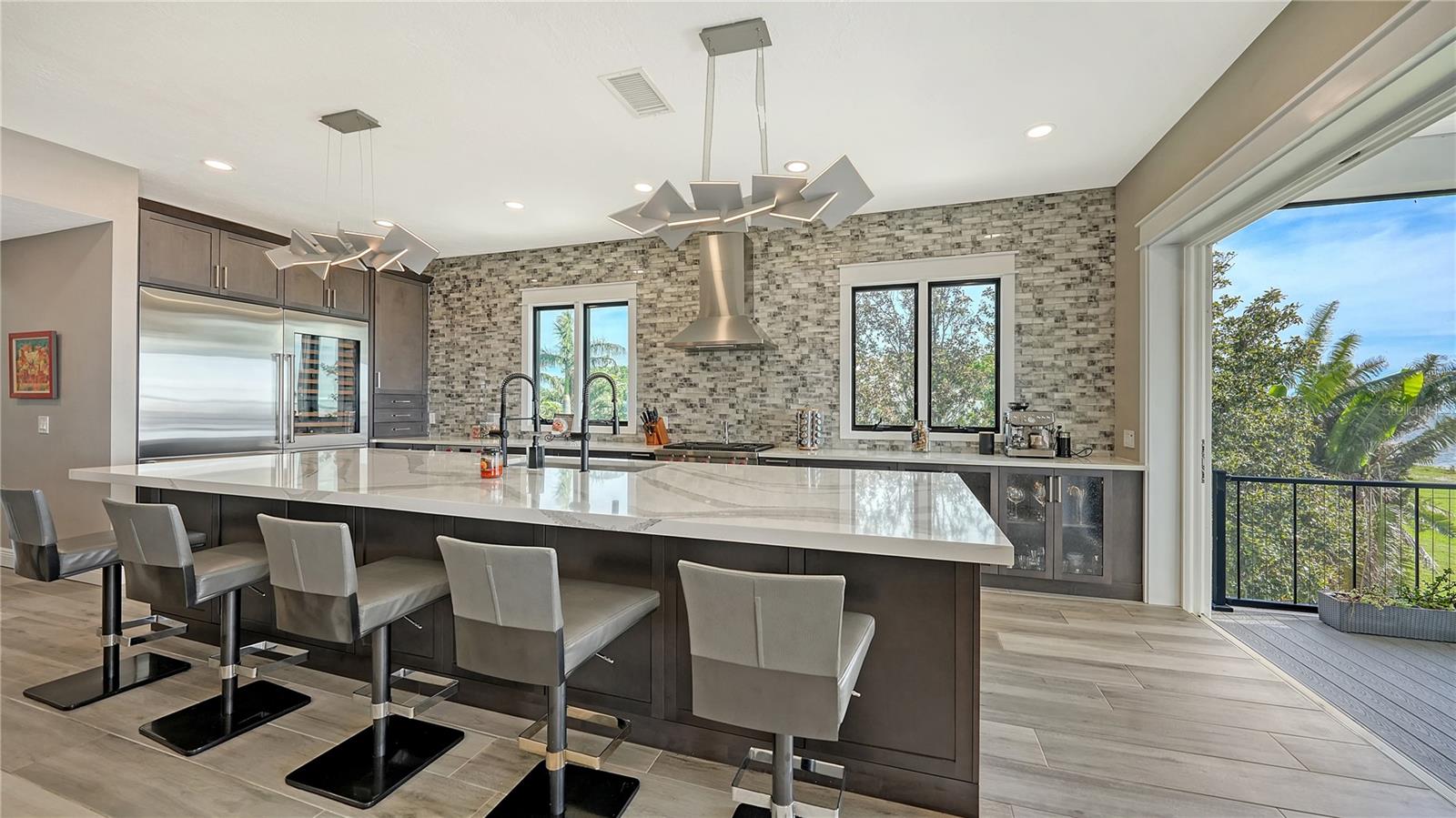 Image 11 of 50 For 7418 Westmoreland Drive