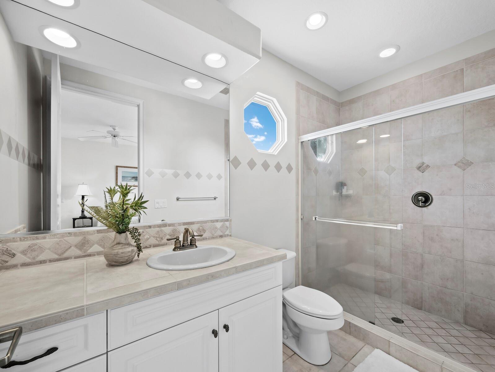 Image 28 of 43 For 573 Spinnaker Lane