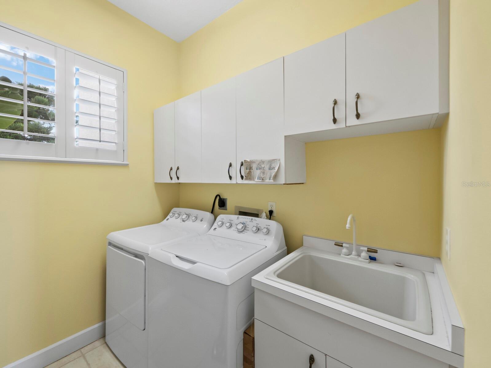 Image 38 of 43 For 573 Spinnaker Lane