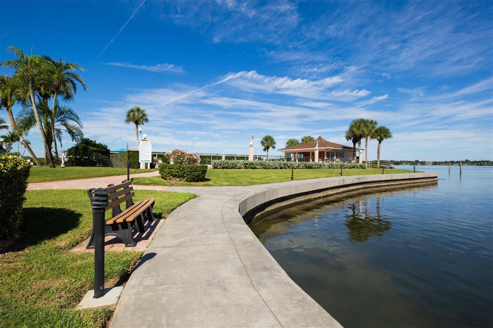 Image 51 of 53 For 9011 Midnight Pass Road 426