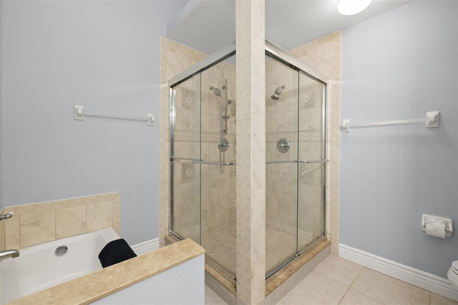Image 19 of 44 For 4846 Raintree Street Circle E