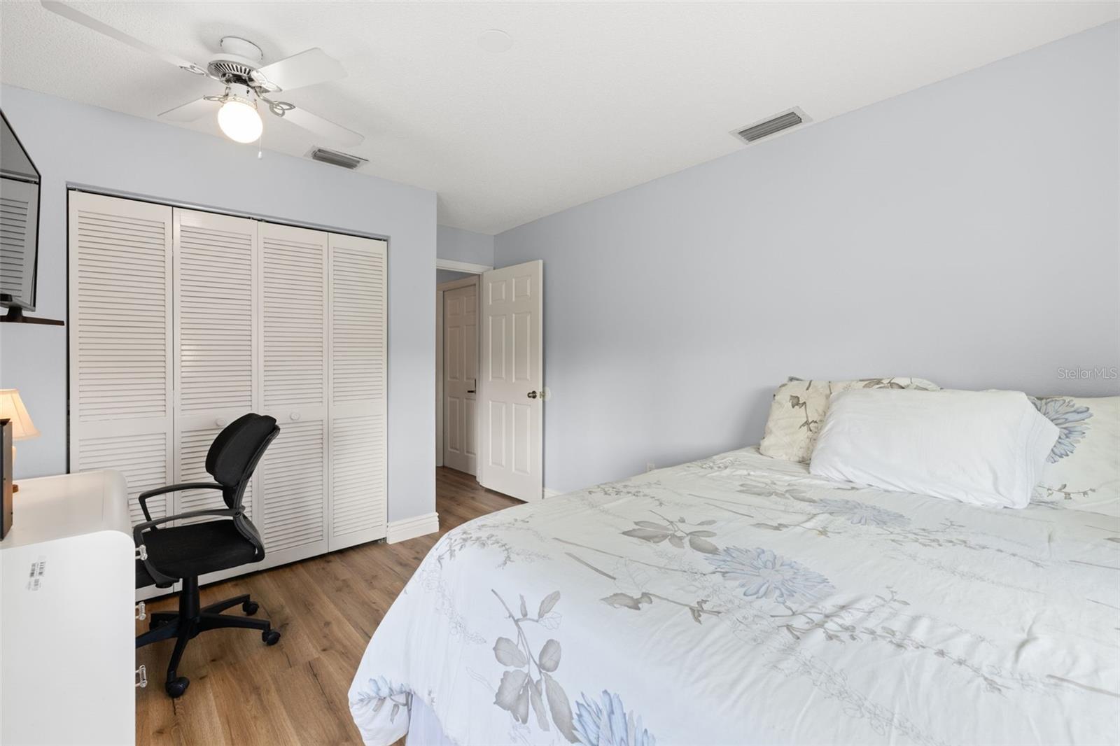 Image 22 of 44 For 4846 Raintree Street Circle E