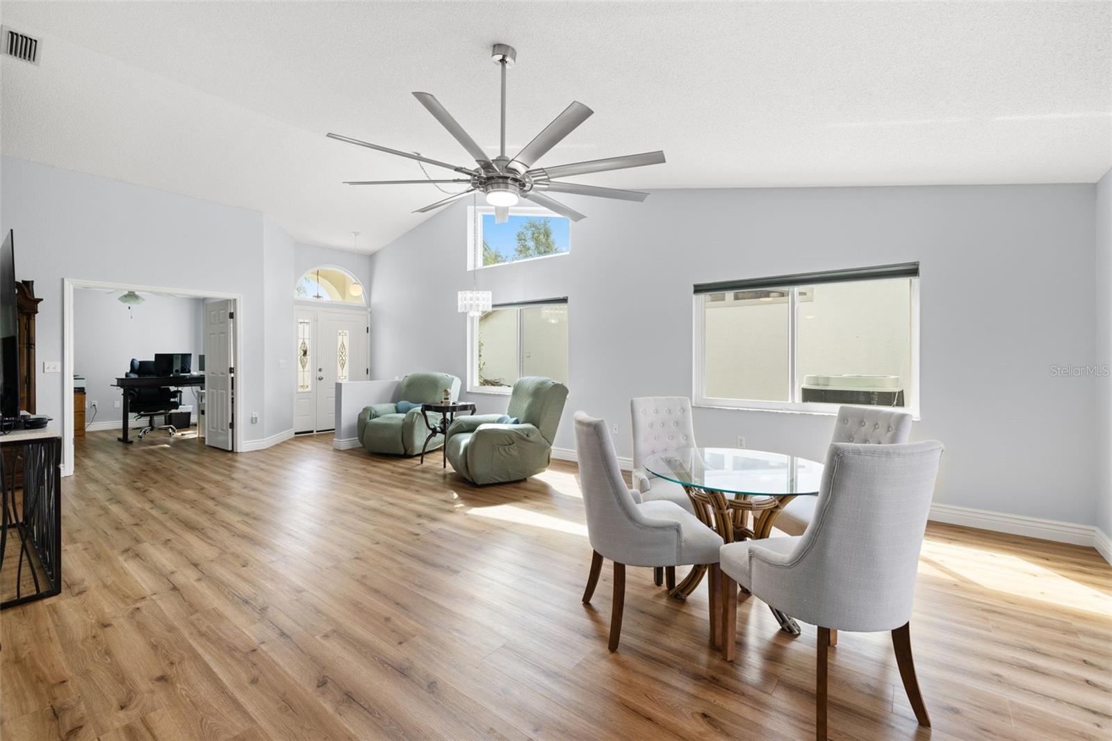 Image 8 of 44 For 4846 Raintree Street Circle E