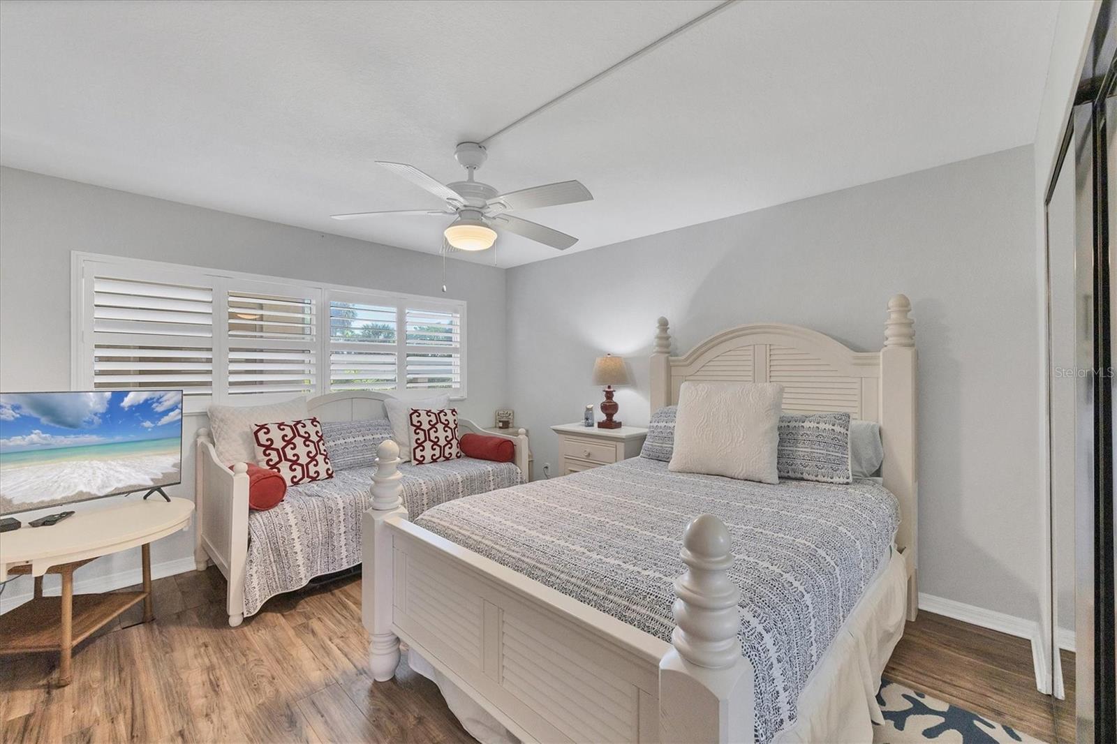 Image 18 of 32 For 4325 Gulf Of Mexico Drive 102