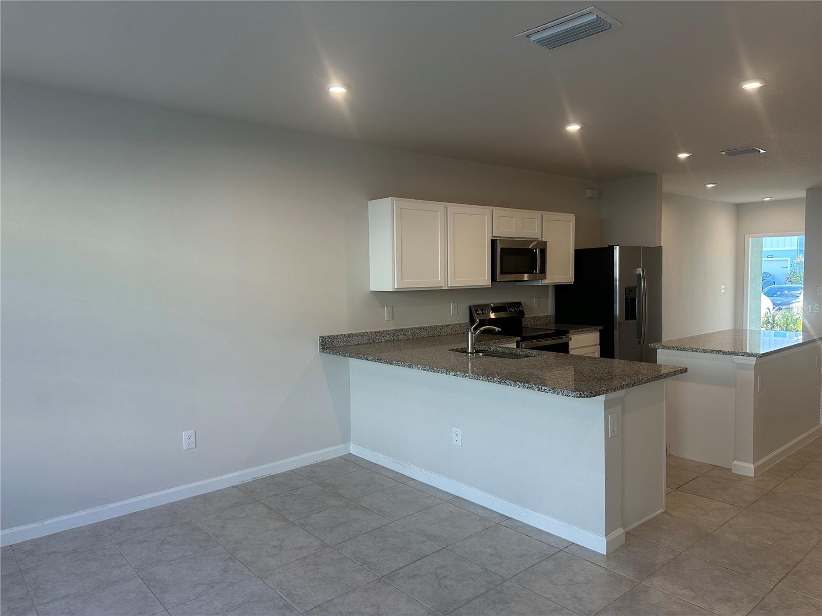 Image 4 of 10 For 14151 Crimson Avenue