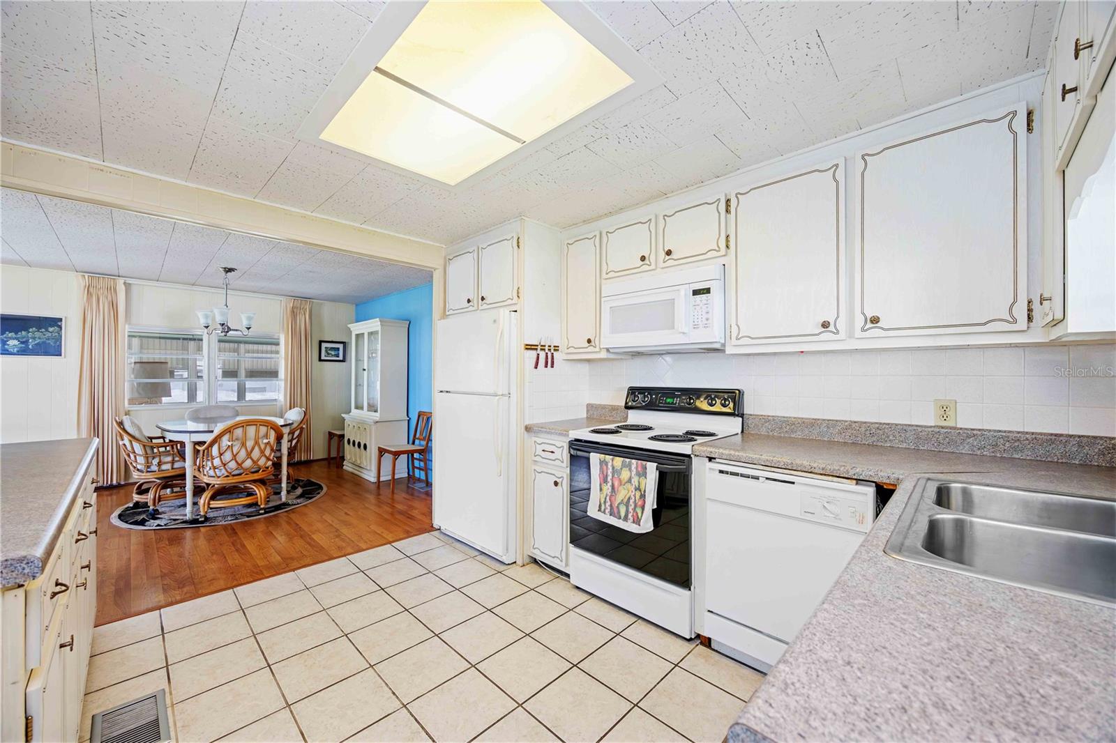 Image 4 of 25 For 5512 Colleen Drive