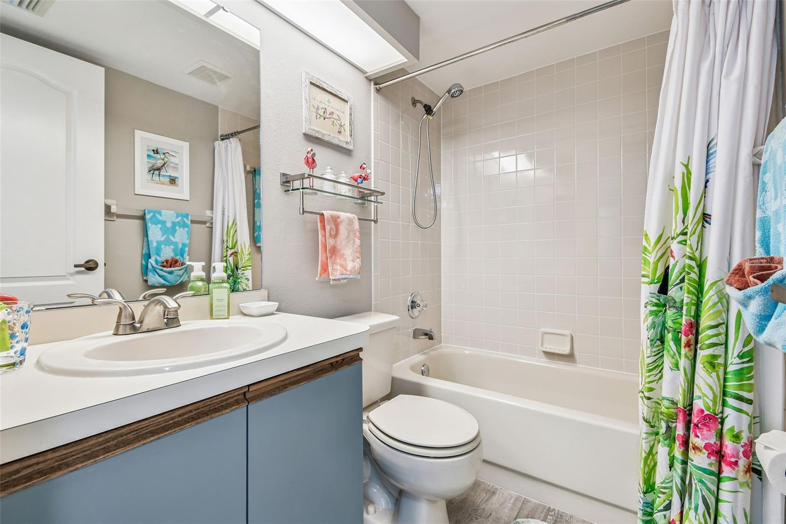 Image 24 of 46 For 7301 29th Ave Dr W  202