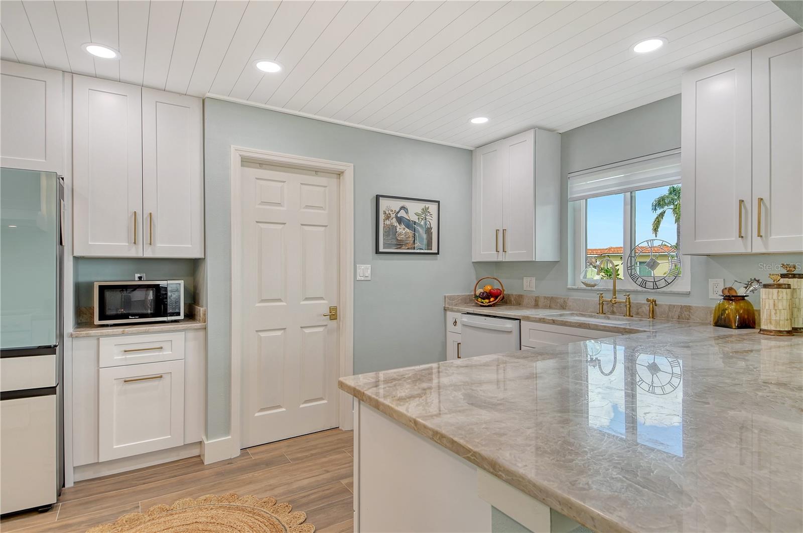 Image 7 of 67 For 4780 Gulf Of Mexico Dr. Villa 5