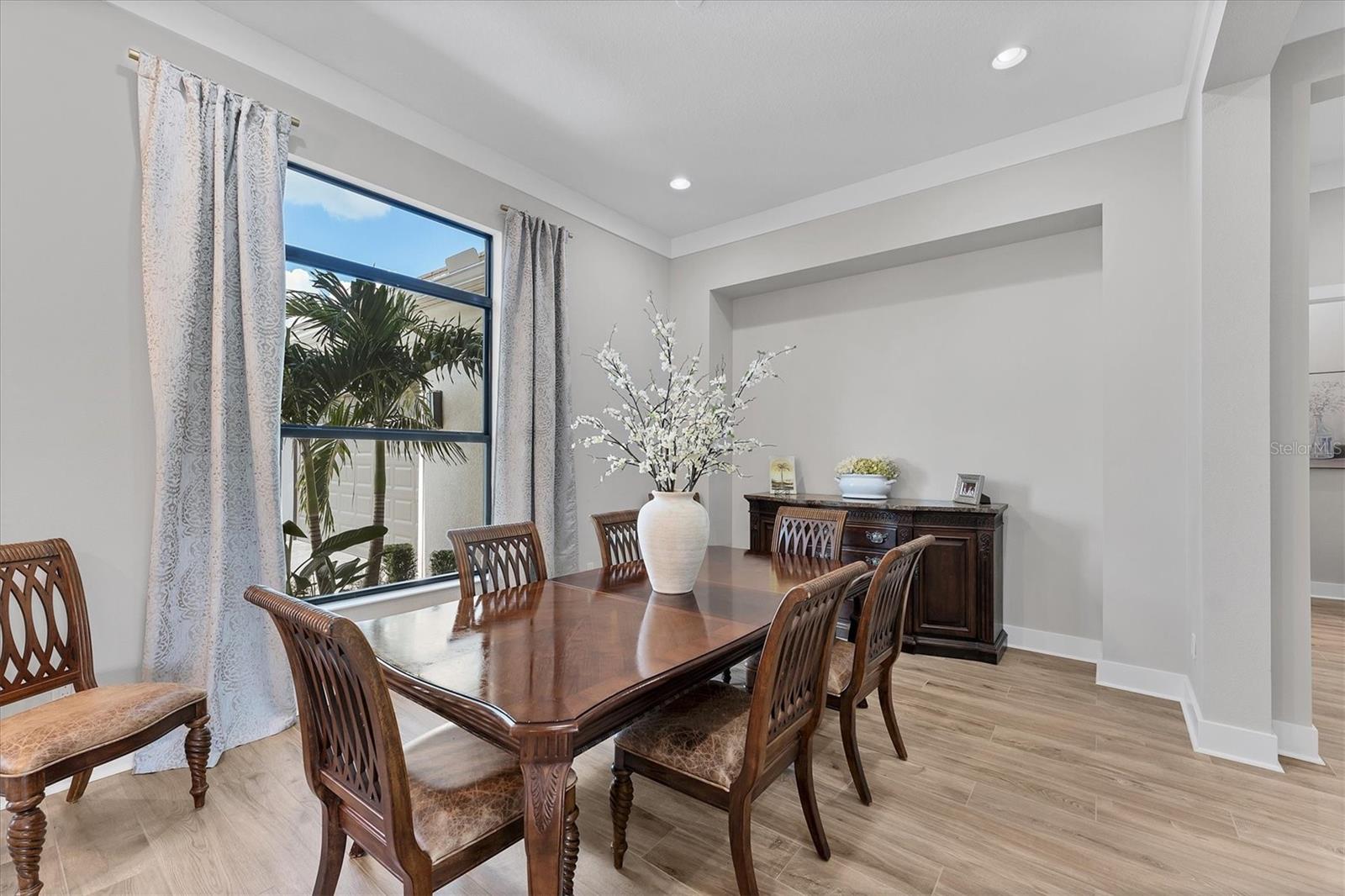 Image 27 of 80 For 4604 Mondrian Court