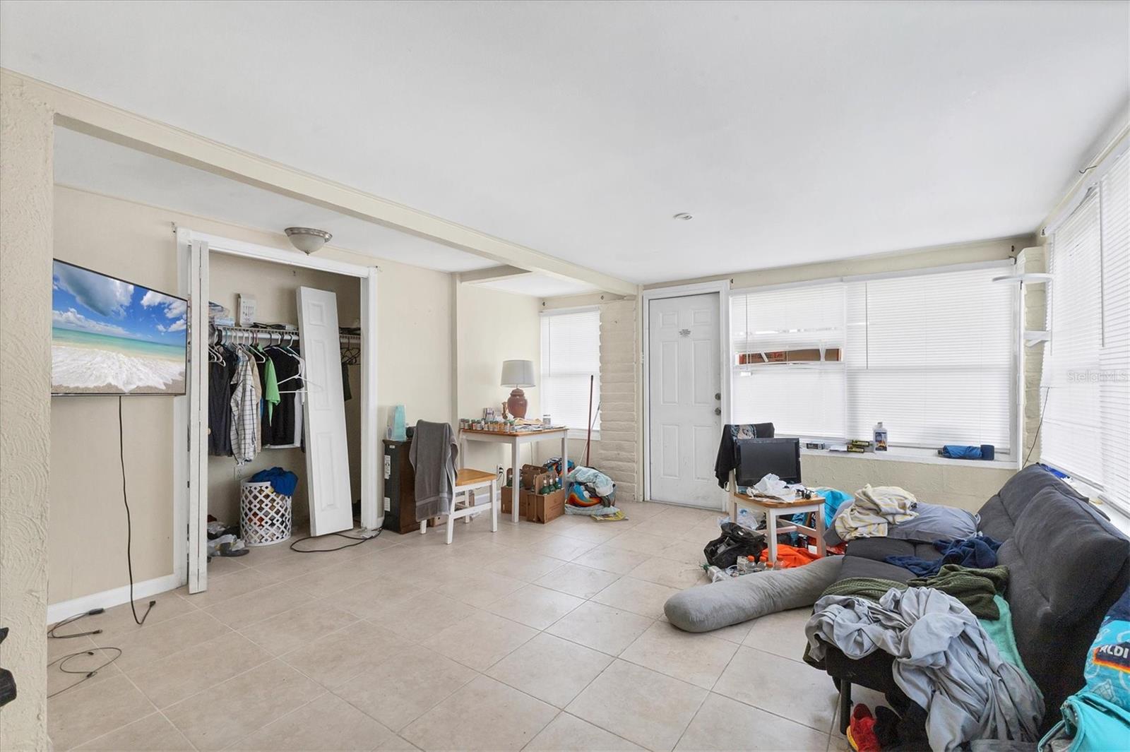 Image 23 of 32 For 234-236 Colonia Lane E