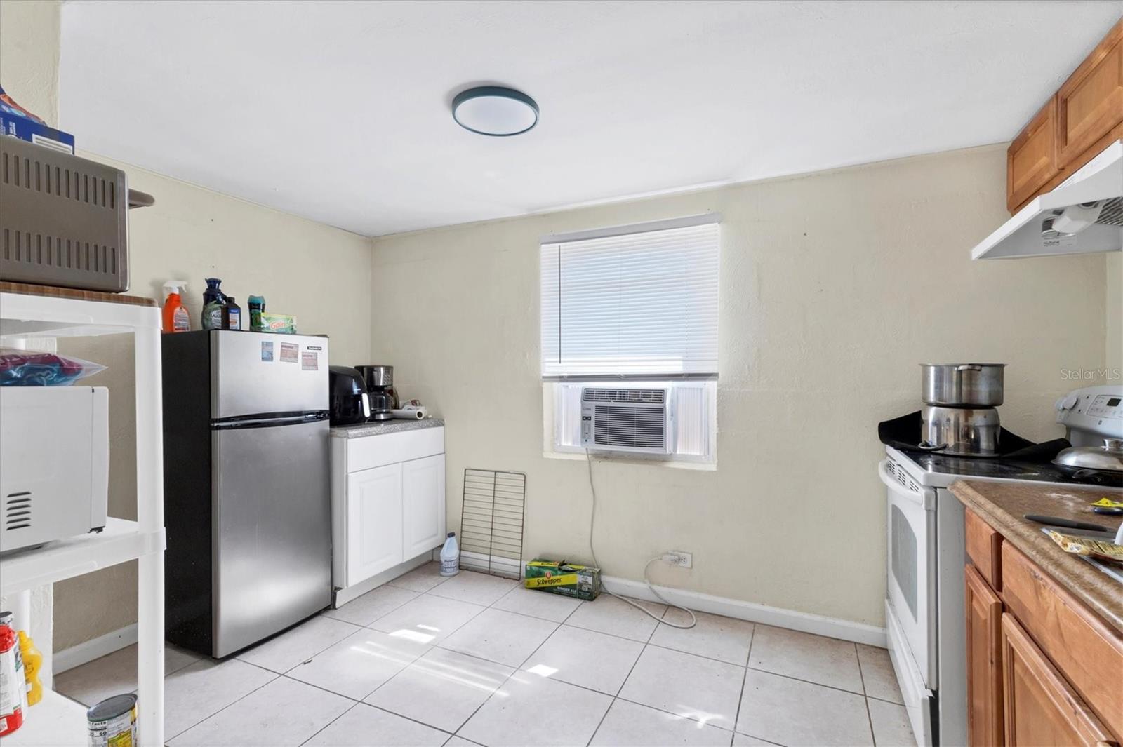 Image 24 of 32 For 234-236 Colonia Lane E