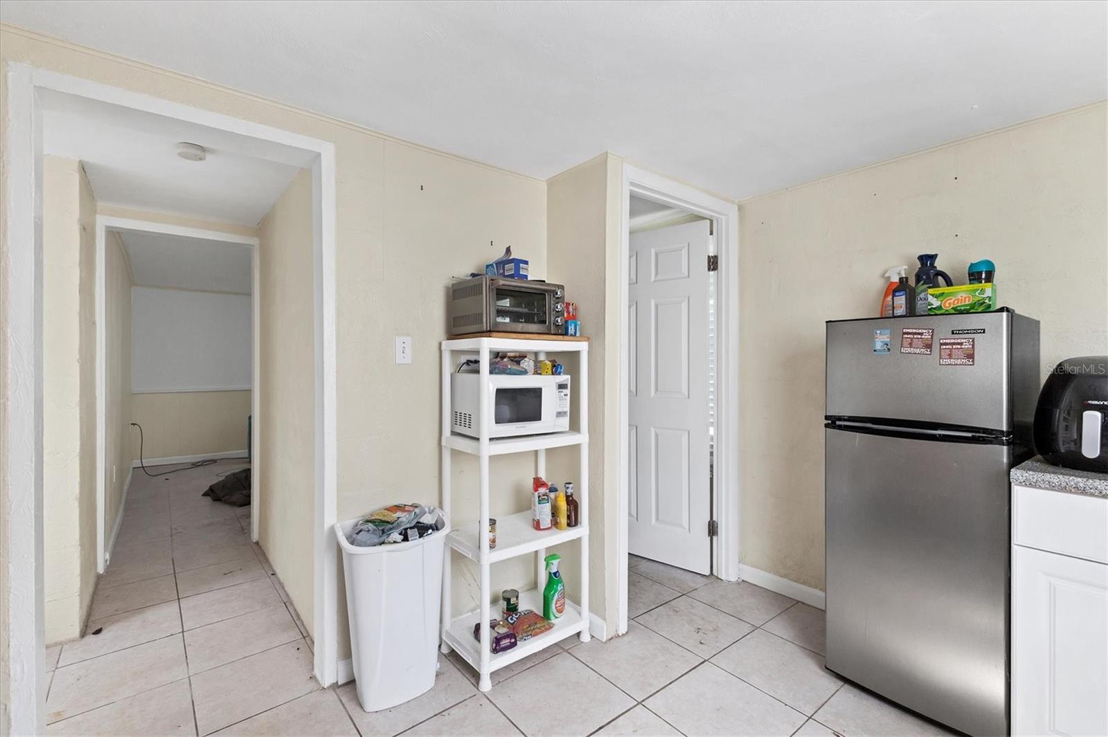 Image 26 of 32 For 234-236 Colonia Lane E