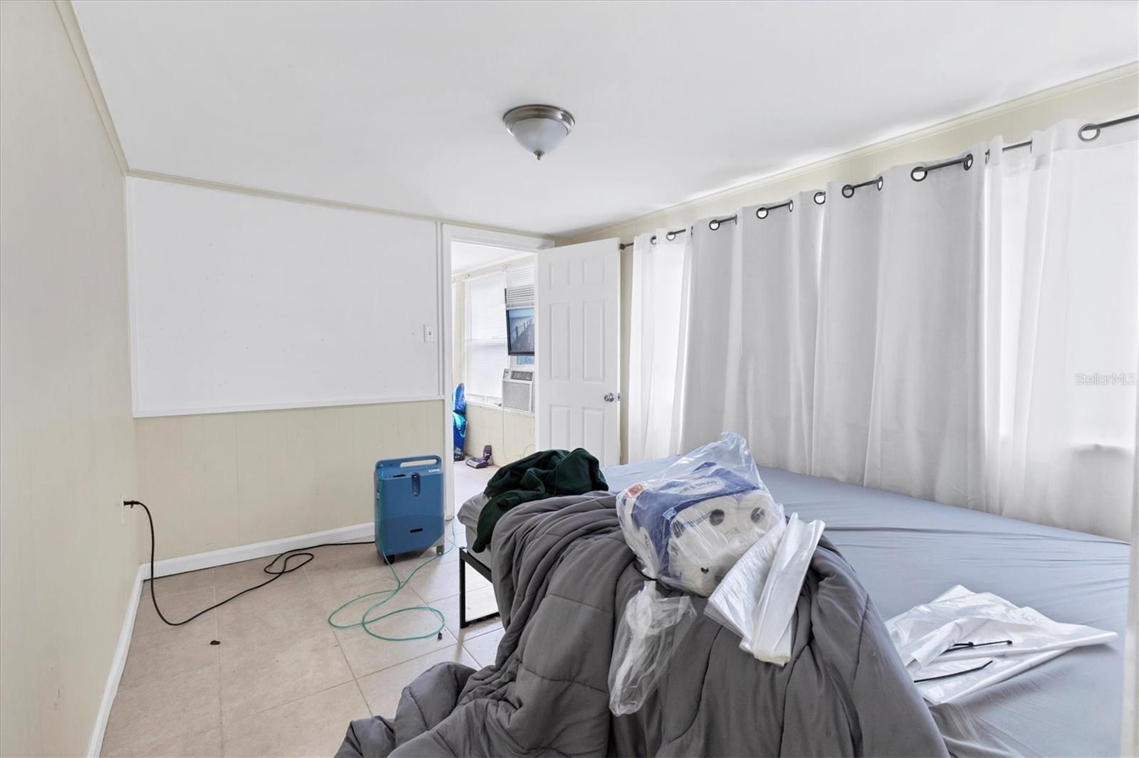 Image 28 of 32 For 234-236 Colonia Lane E