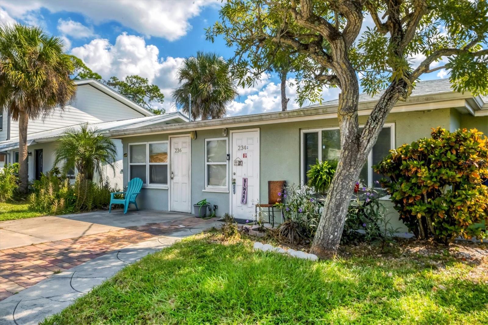 Image 3 of 32 For 234-236 Colonia Lane E