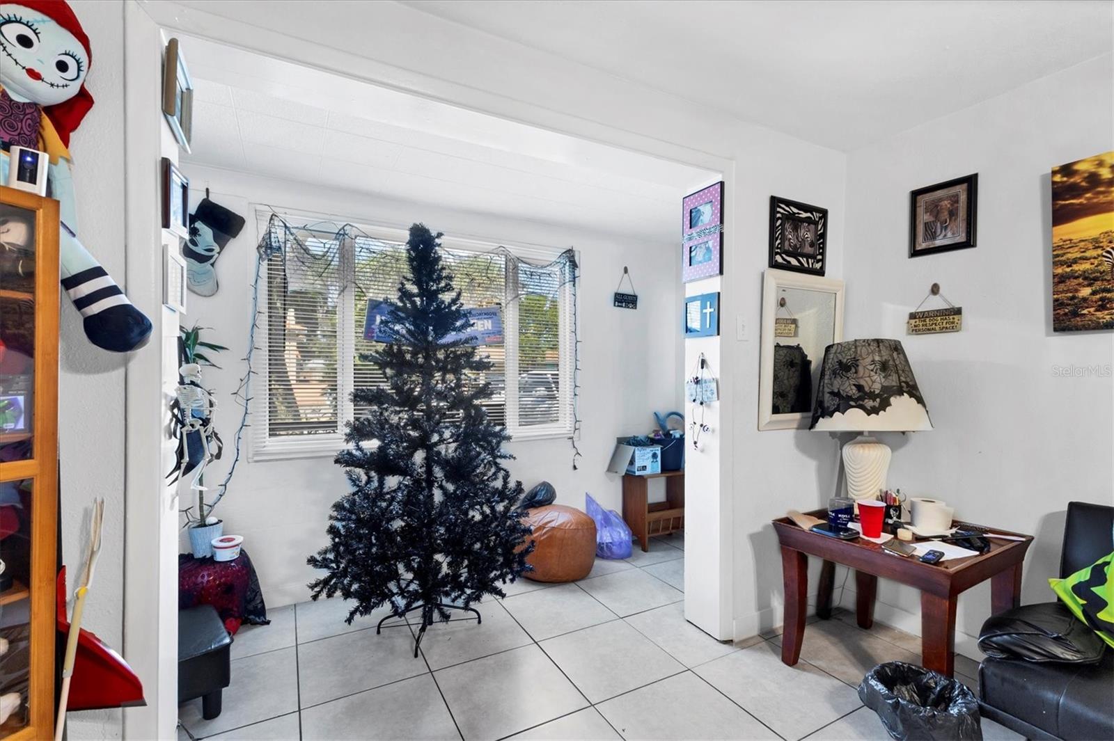 Image 5 of 32 For 234-236 Colonia Lane E