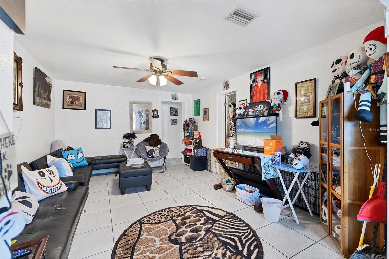 Image 7 of 32 For 234-236 Colonia Lane E