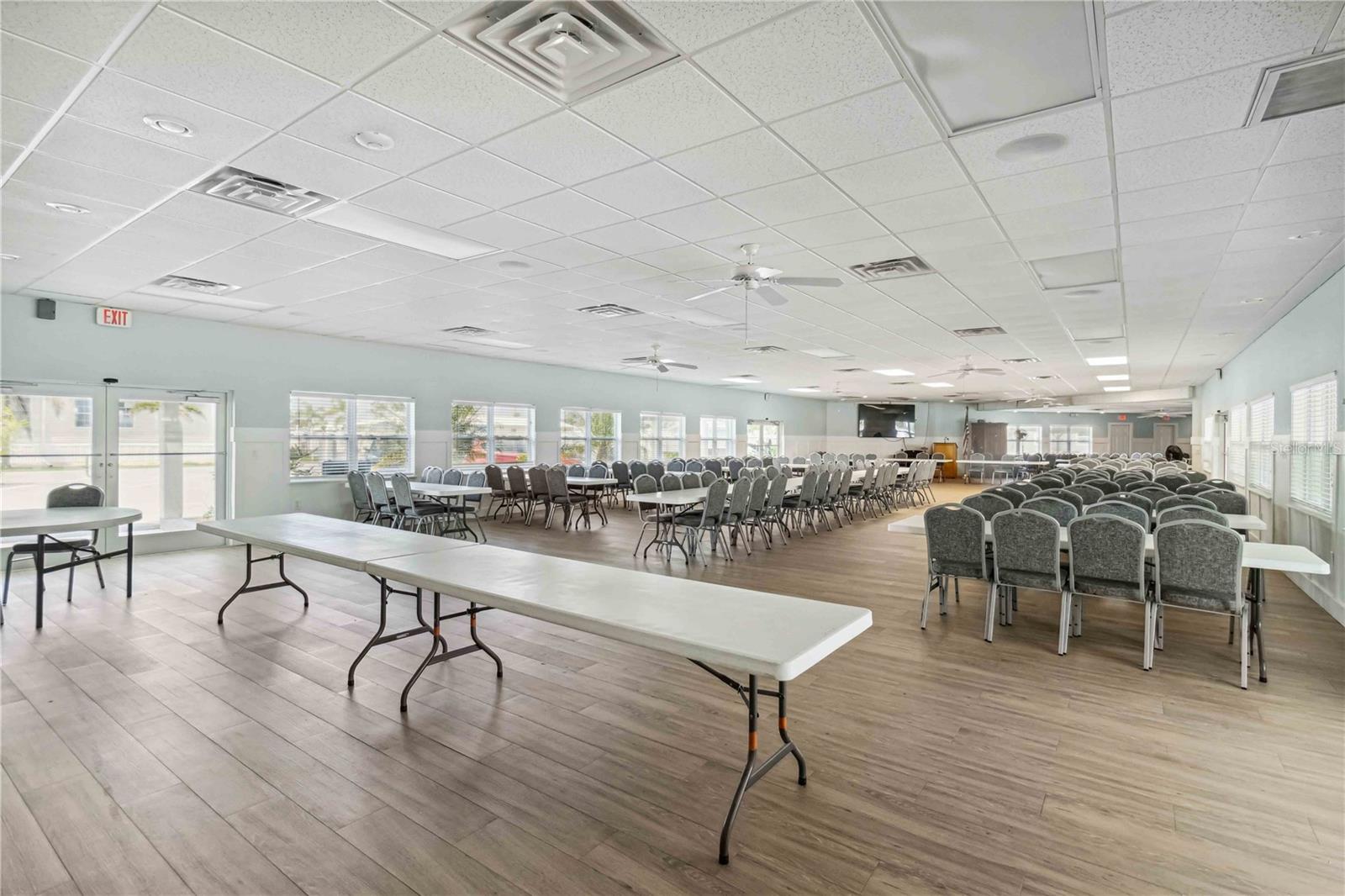 Image 24 of 26 For 10303 Burnt Store Road 11