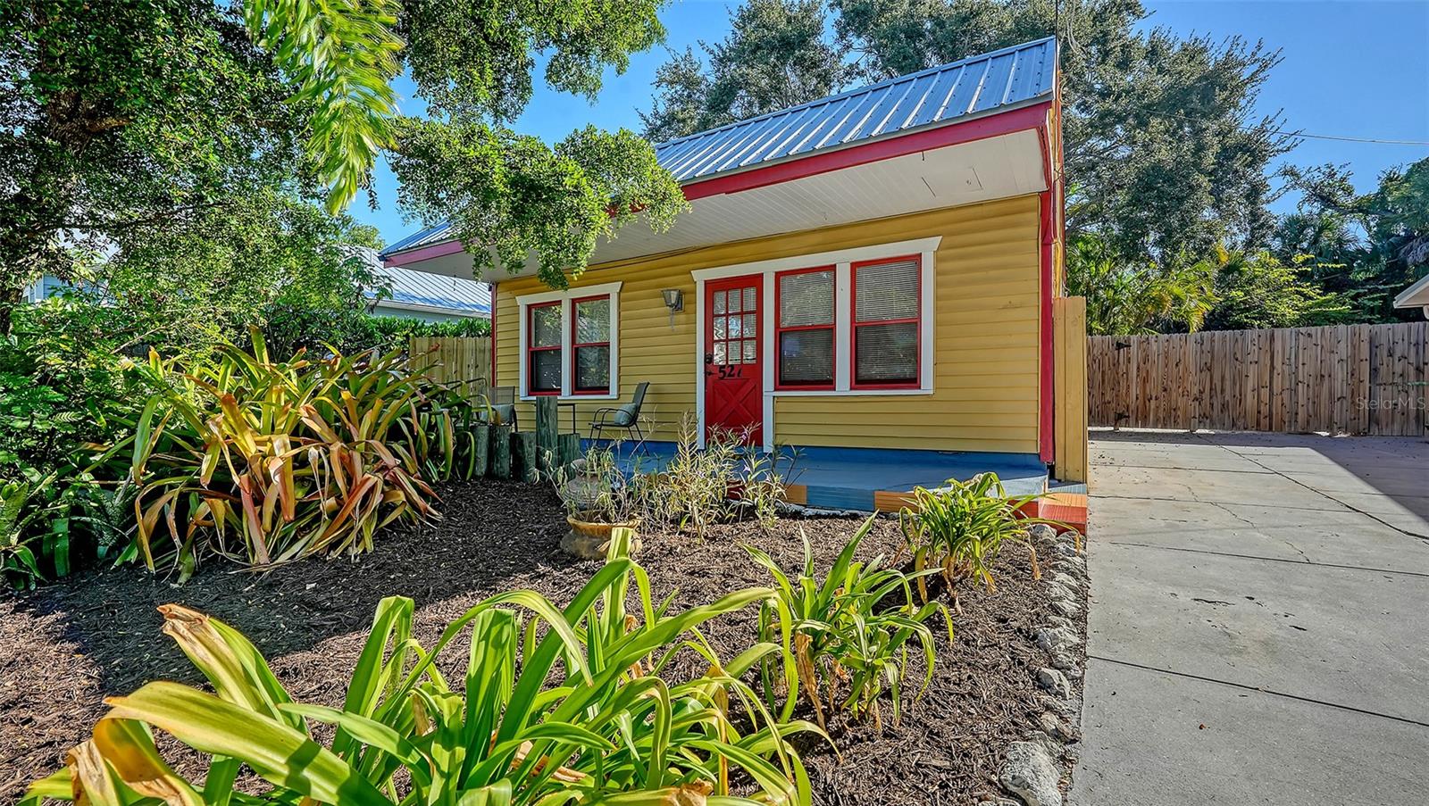 Image 2 of 48 For 521 & 523 Ohio Place