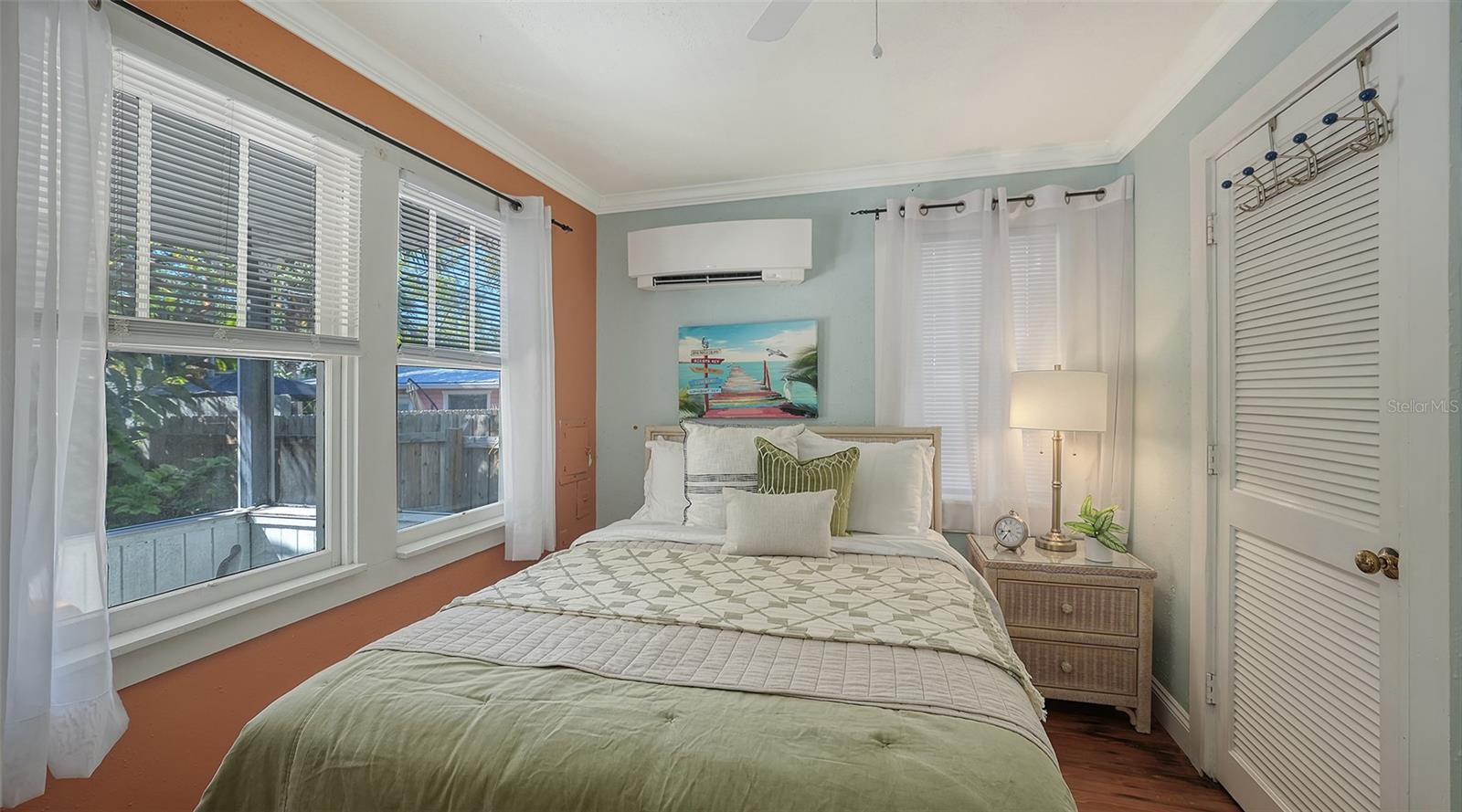 Image 28 of 48 For 521 & 523 Ohio Place