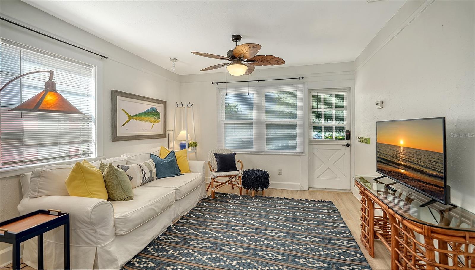 Image 5 of 48 For 521 & 523 Ohio Place