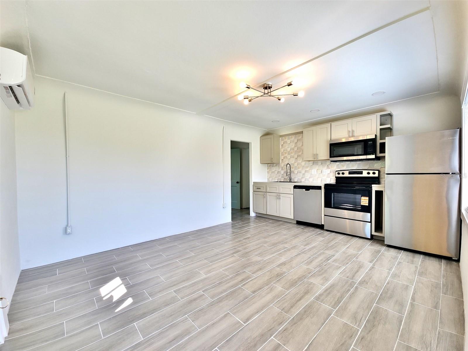 Image 10 of 34 For 322 34th Street W
