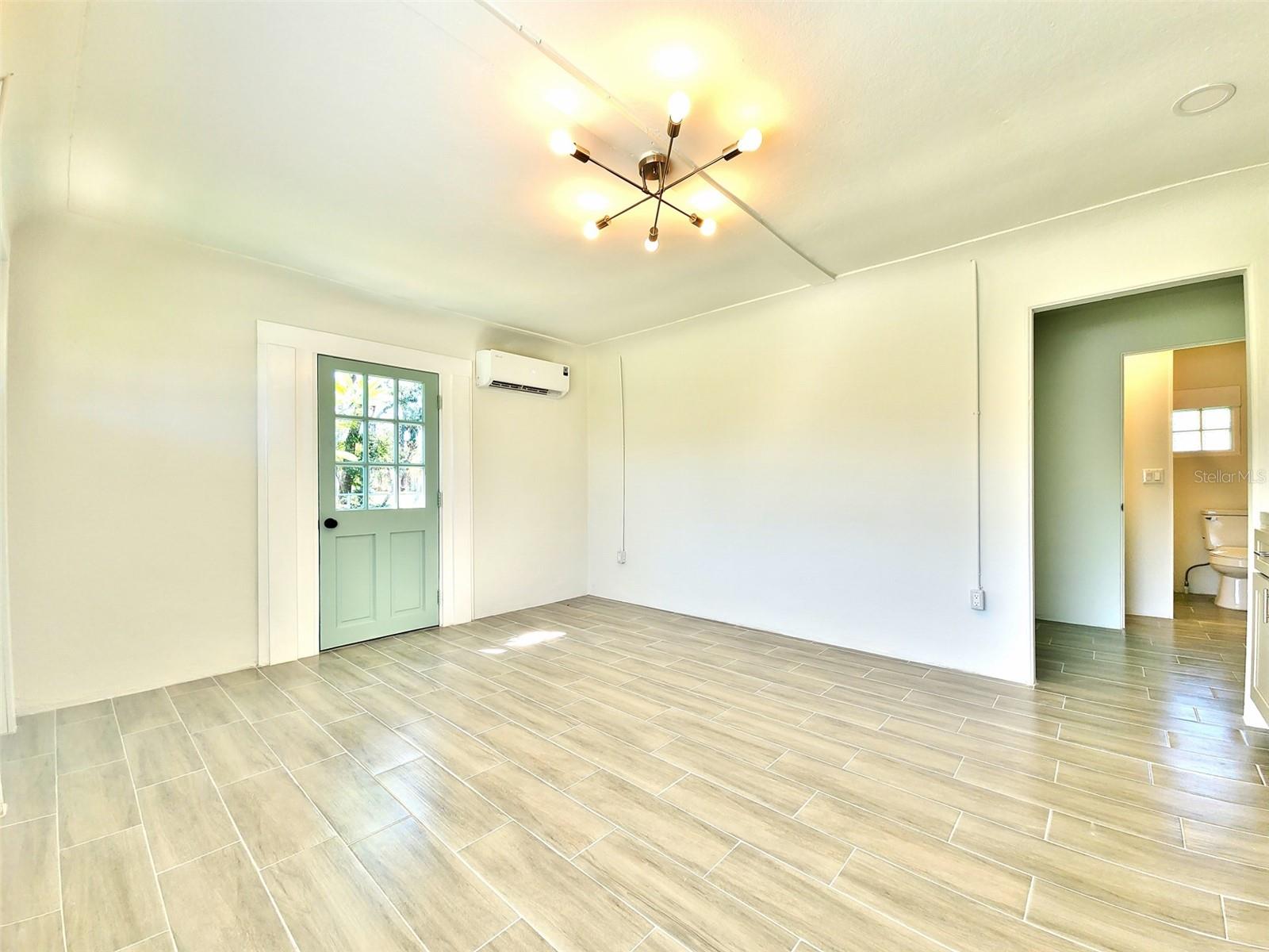 Image 12 of 34 For 322 34th Street W