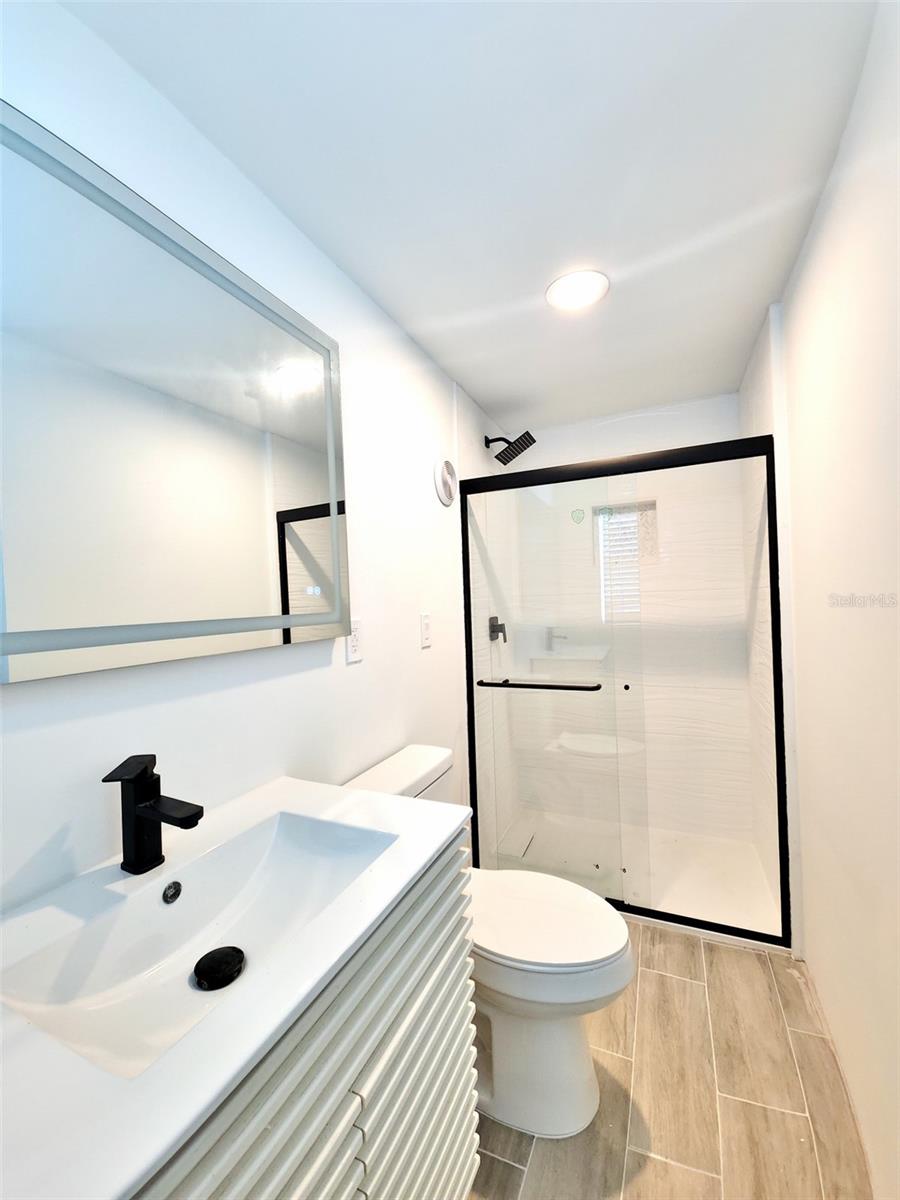 Image 15 of 34 For 322 34th Street W