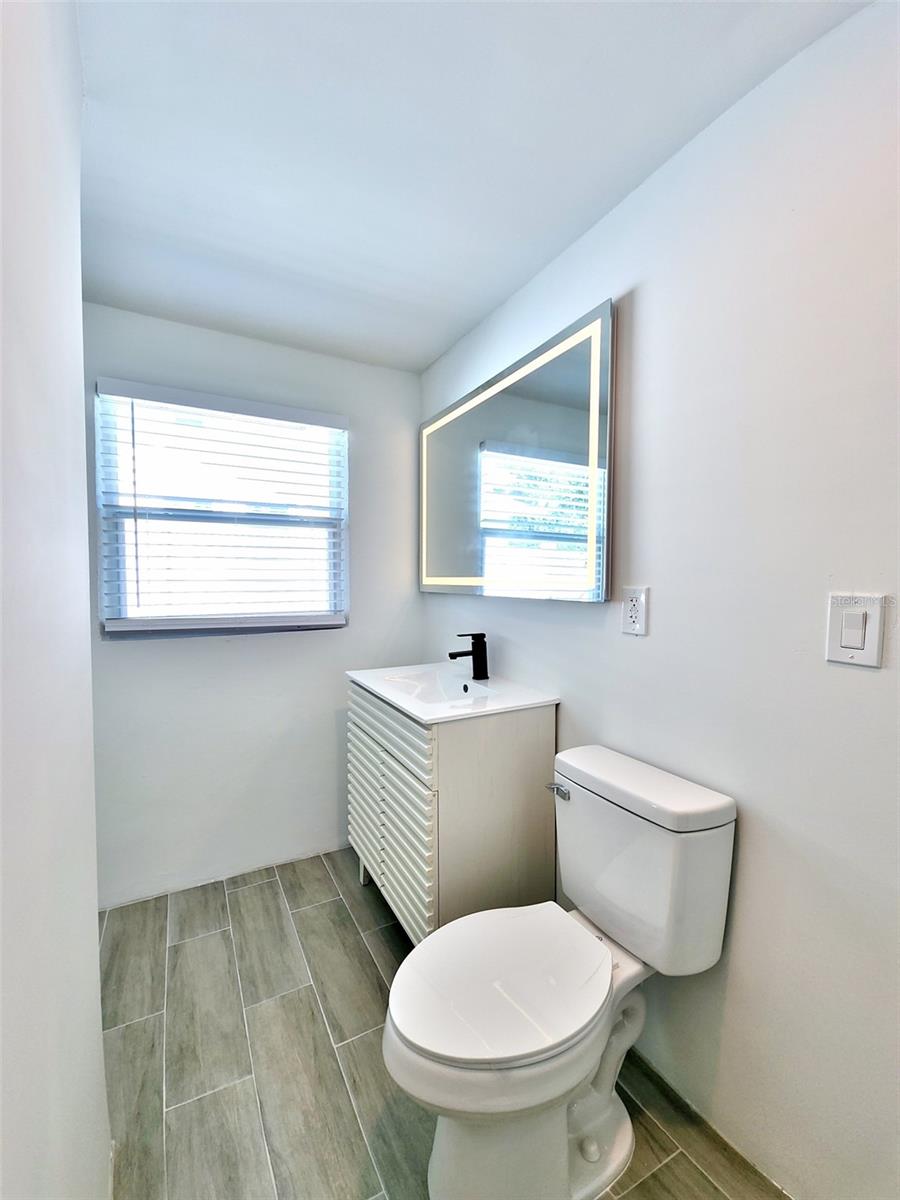 Image 16 of 34 For 322 34th Street W