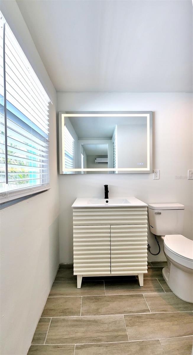 Image 17 of 34 For 322 34th Street W