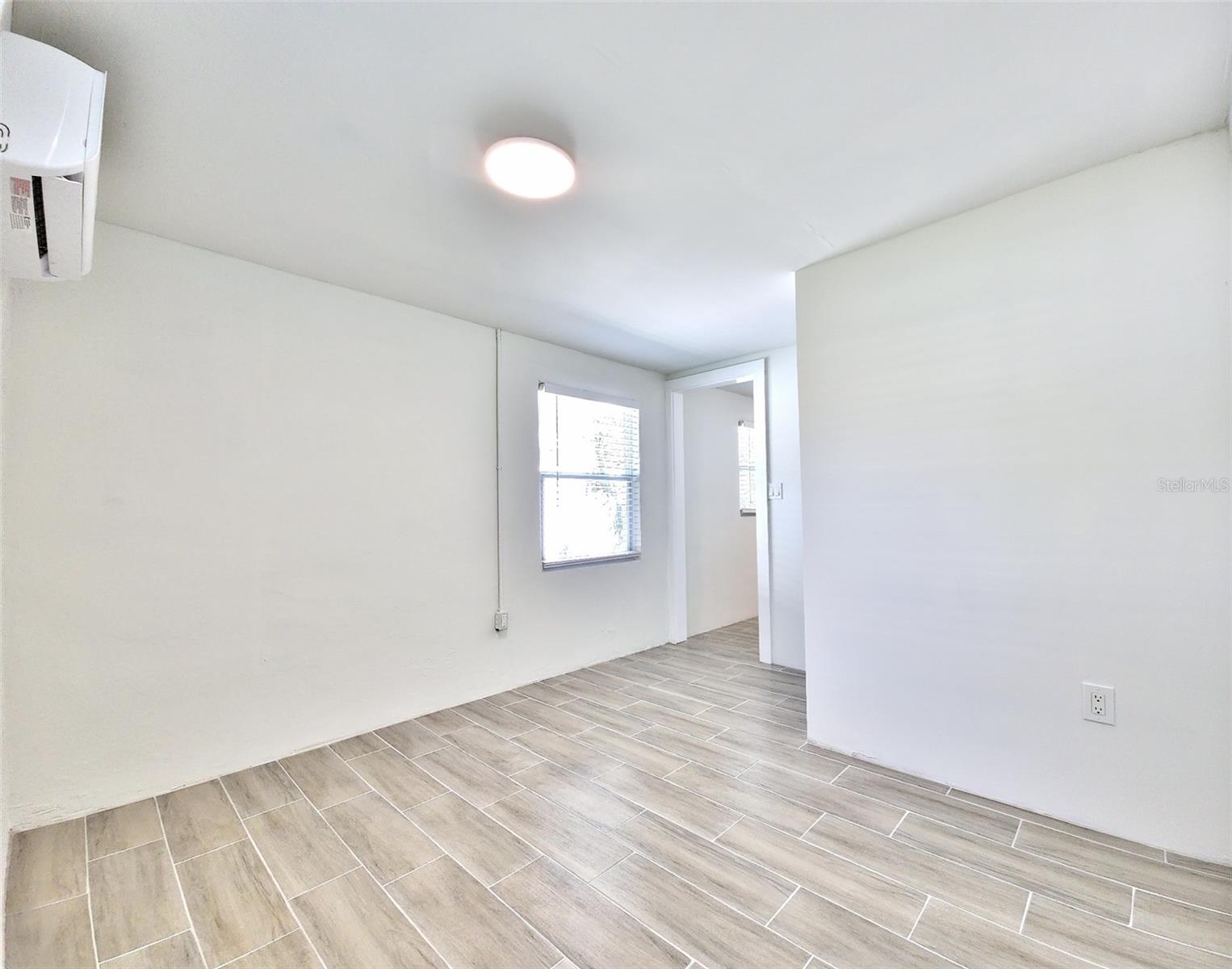 Image 19 of 34 For 322 34th Street W