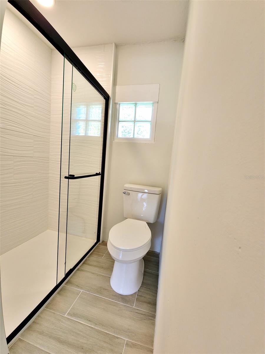 Image 21 of 34 For 322 34th Street W