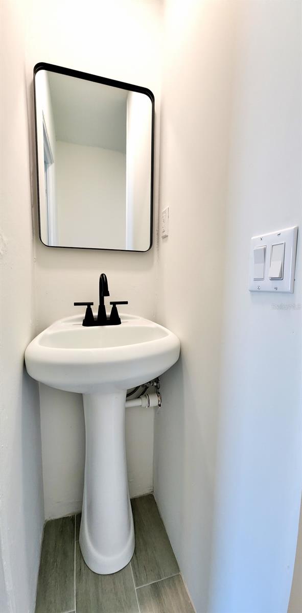 Image 22 of 34 For 322 34th Street W
