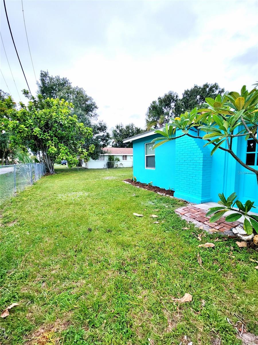 Image 31 of 34 For 322 34th Street W