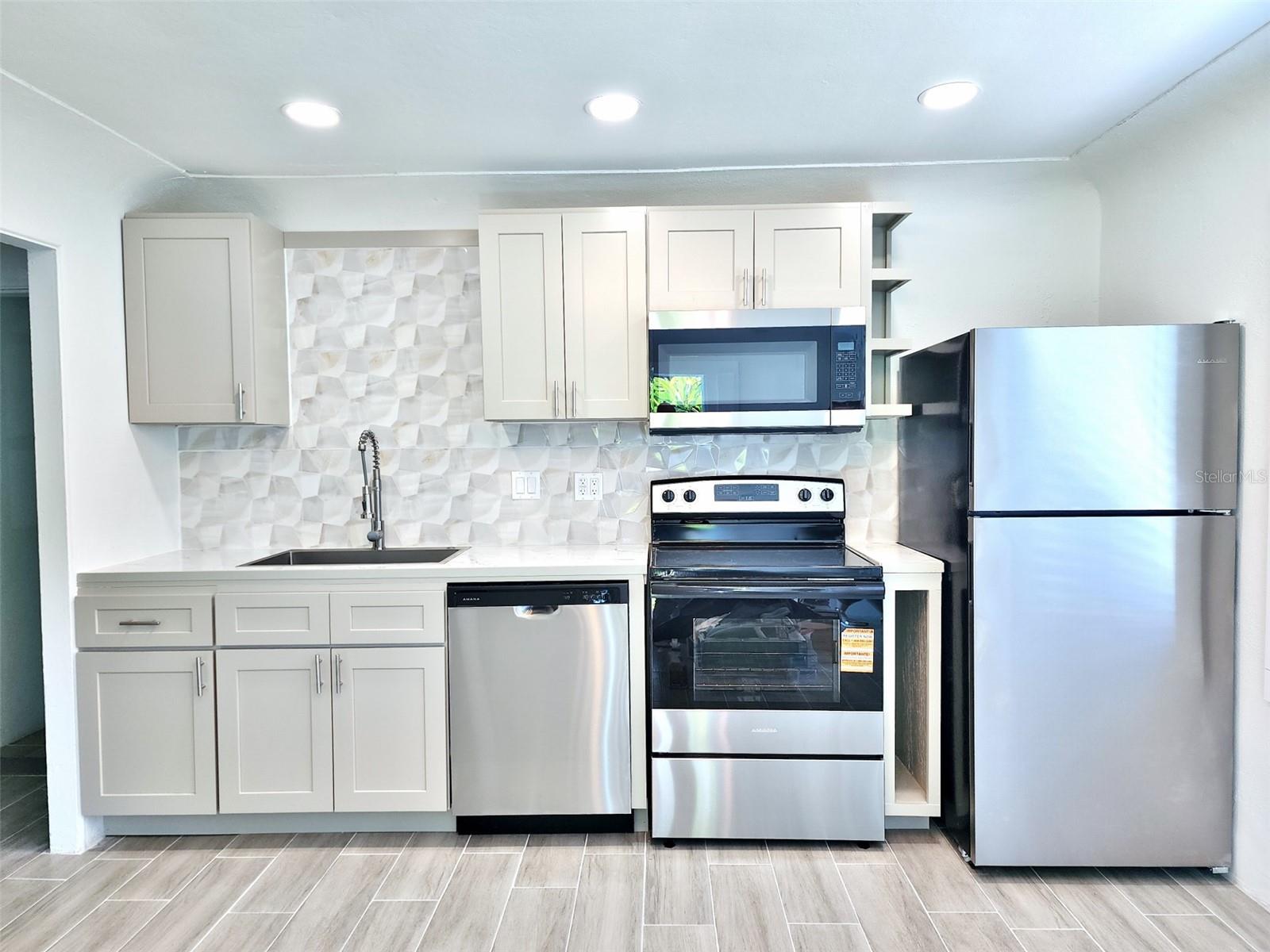Image 7 of 34 For 322 34th Street W