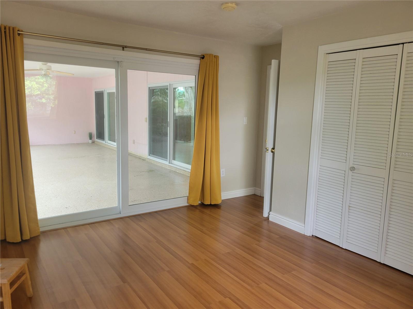 Image 9 of 13 For 362 Mcarthur Avenue