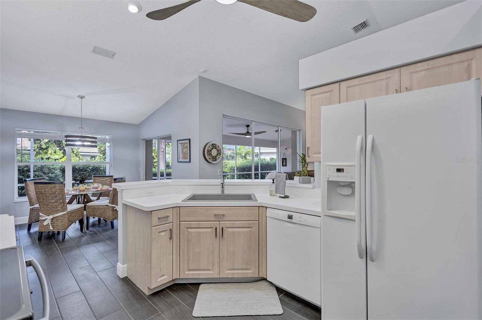 Image 16 of 68 For 2104 Tocobaga Lane