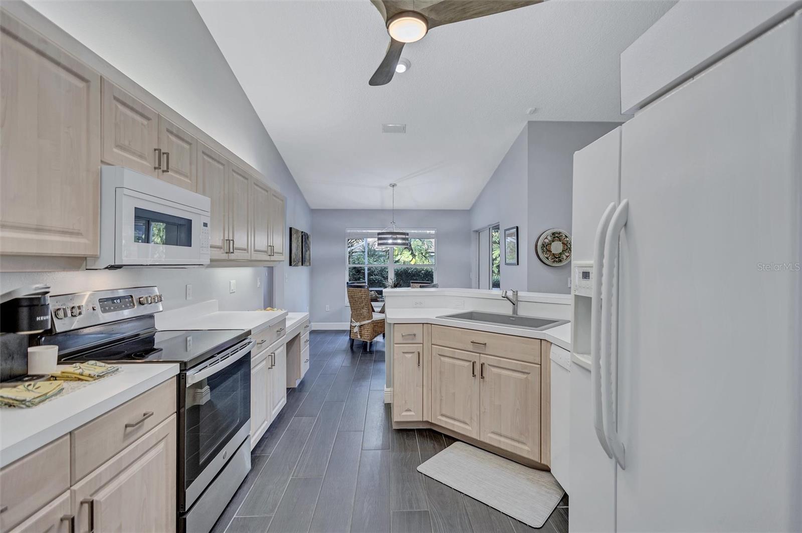 Image 18 of 68 For 2104 Tocobaga Lane