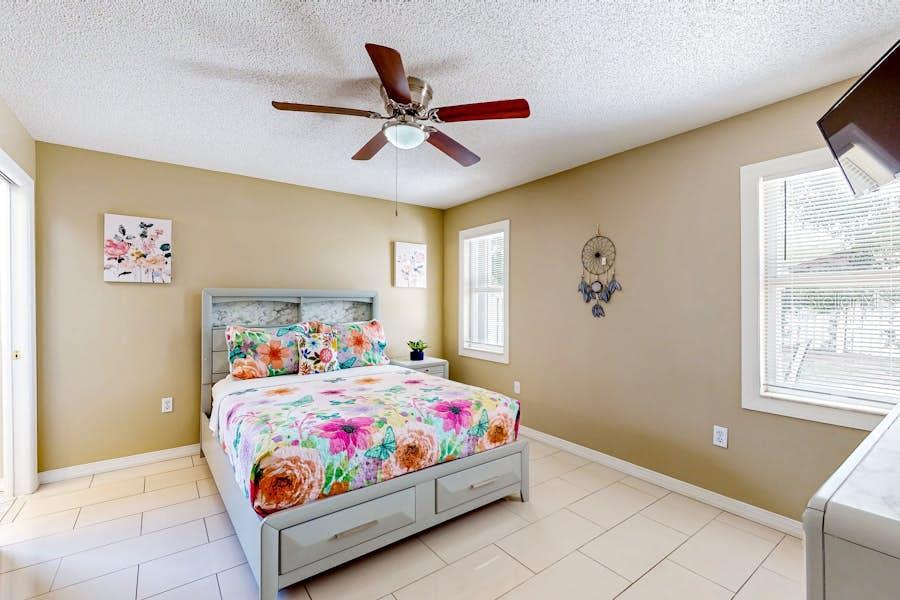 Image 10 of 26 For 6602 38th Avenue Circle W