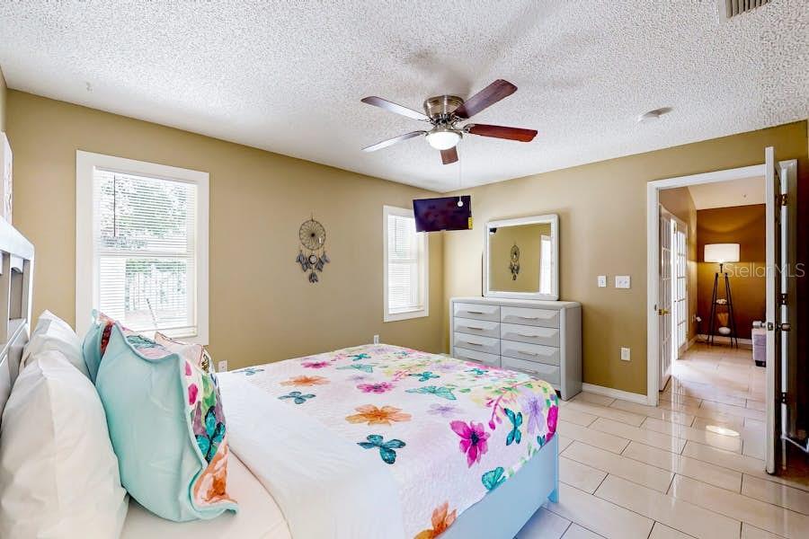 Image 21 of 26 For 6602 38th Avenue Circle W