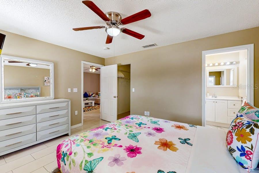 Image 8 of 26 For 6602 38th Avenue Circle W