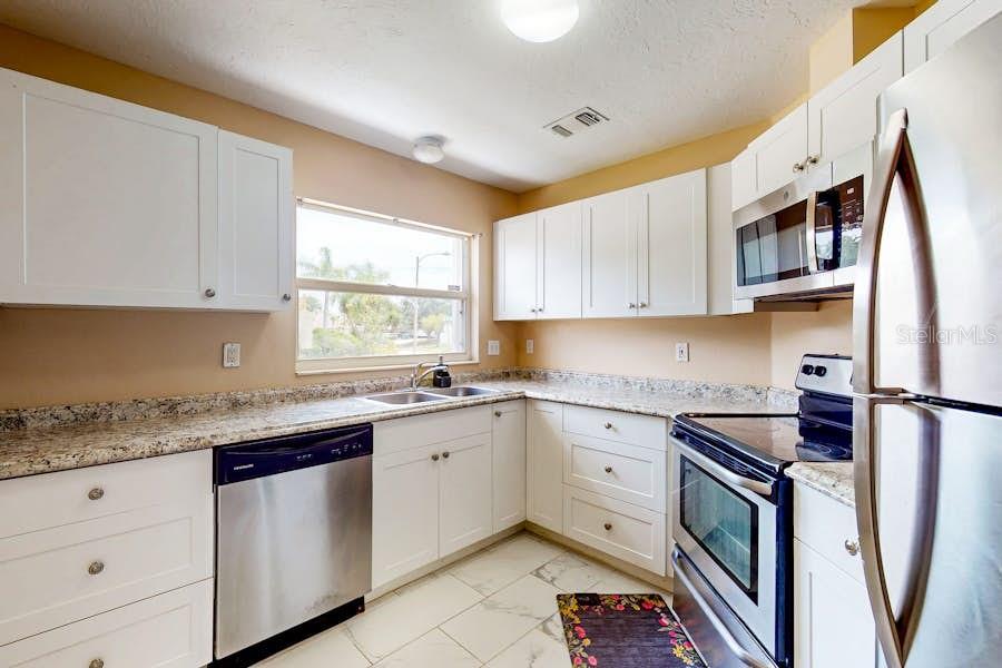 Image 9 of 26 For 6602 38th Avenue Circle W