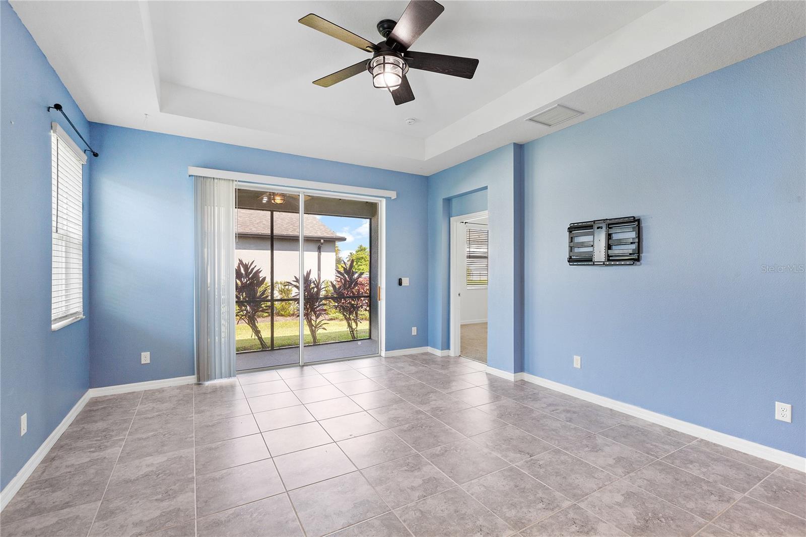 Image 15 of 33 For 8561 Whispering Street