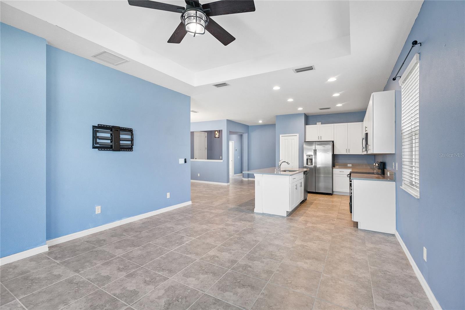 Image 16 of 33 For 8561 Whispering Street